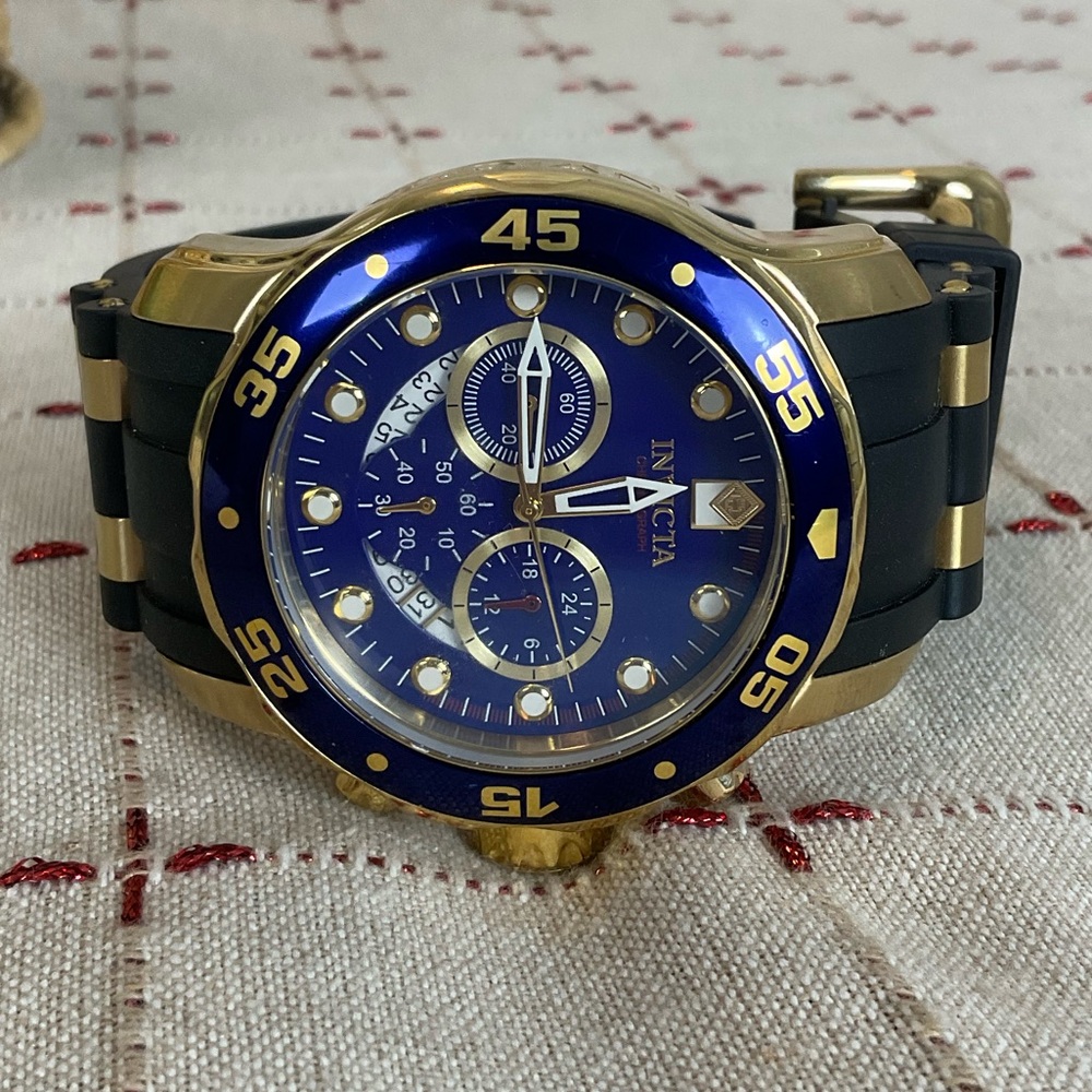 Invicta Pro Diver Collection Model 6983 Men’s Wristwatch 48mm Blue & Gold - Picture 8 of 12